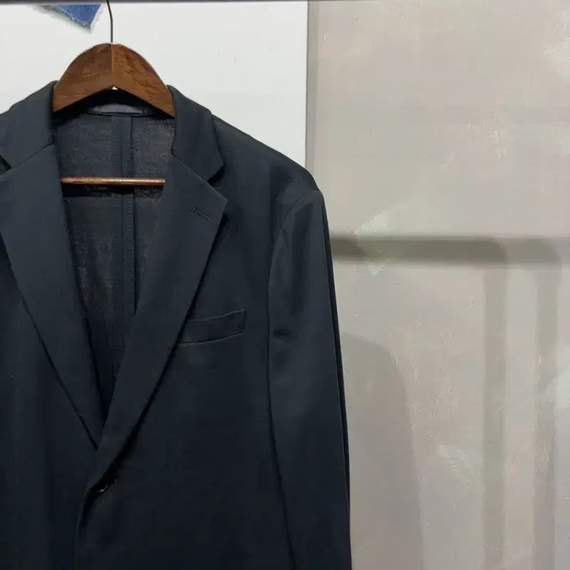 (100) 유니클로 캐주얼 클래식 슬림핏 블레이저 자켓 상품이미지3