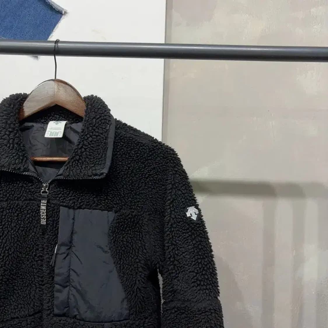 (85) 데상트 여성 양털 뽀글이 쉐르파 후리스 자켓 상품이미지3