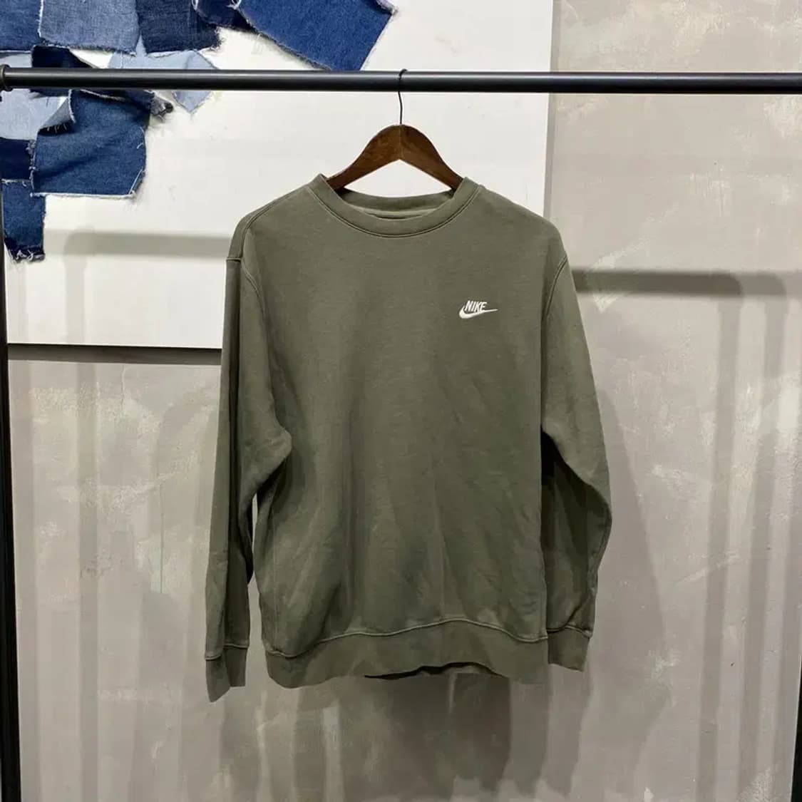 (100) 나이키 스트릿 자수 기모 맨투맨 긴팔 티 상품이미지1