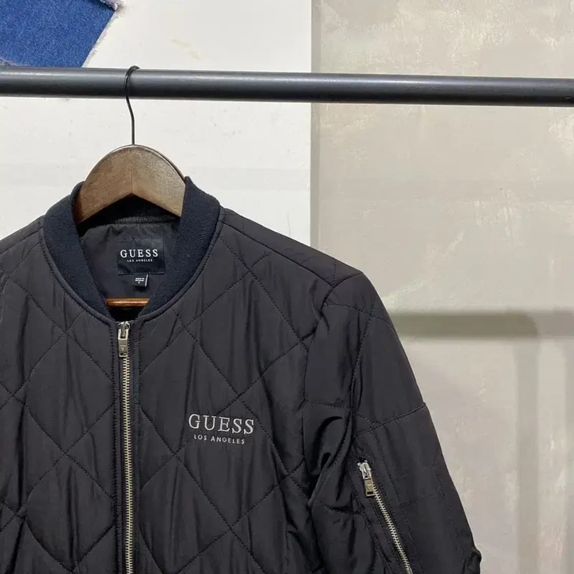 (80) 게스 여성 캐주얼 스트릿 퀄팅 블루종 경량패딩 자켓 상품이미지3