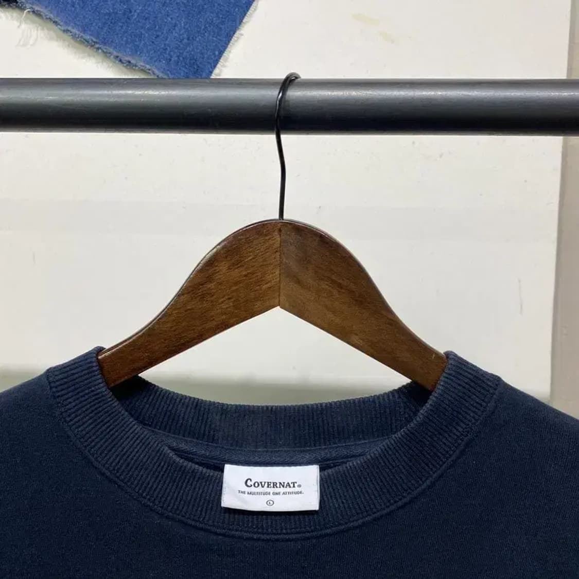 (105) 커버낫 스트릿 자수 기모 네이비 맨투맨 긴팔 티 상품이미지2