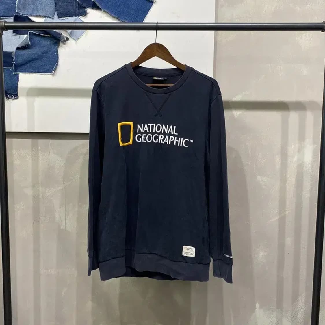 (110) 내셔널지오그래픽 캐주얼 자수 맨투맨 긴팔 티 상품이미지1