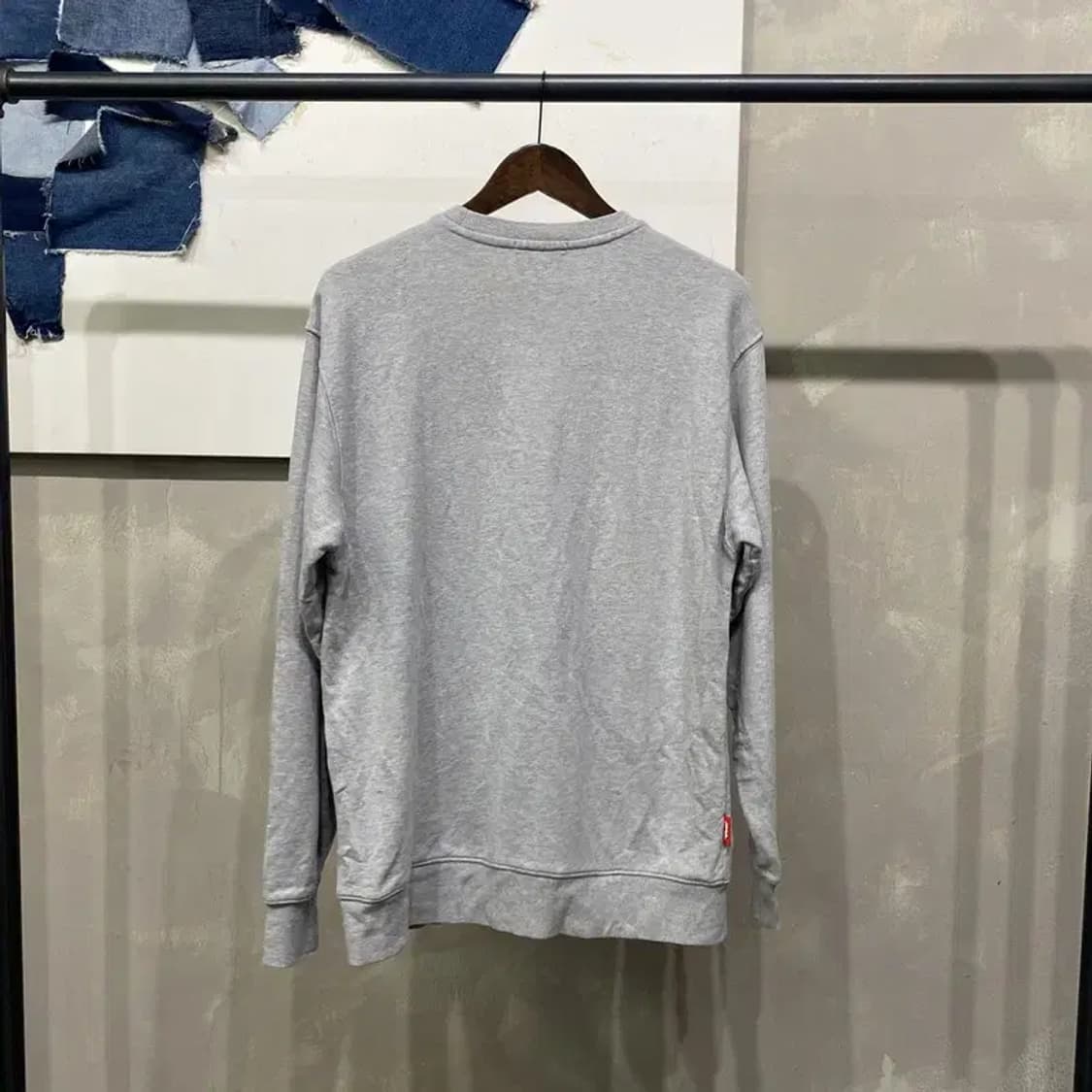 (100) 골라 스트릿 캐주얼 자수 맨투맨 긴팔 티 상품이미지4