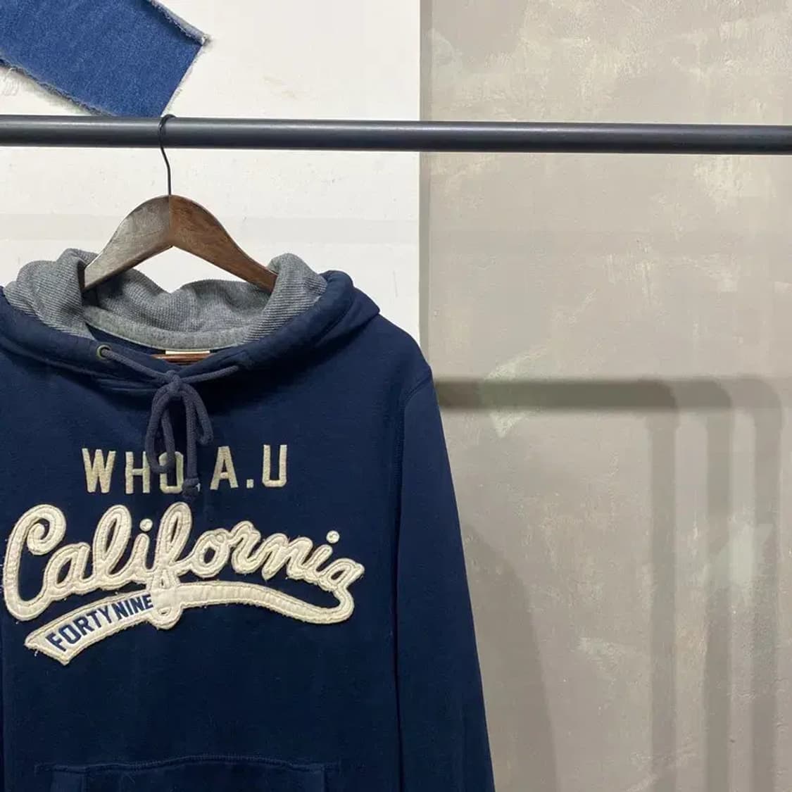 (100) 후아유 스트릿 빅로고 자수 기모 후드티 상품이미지3