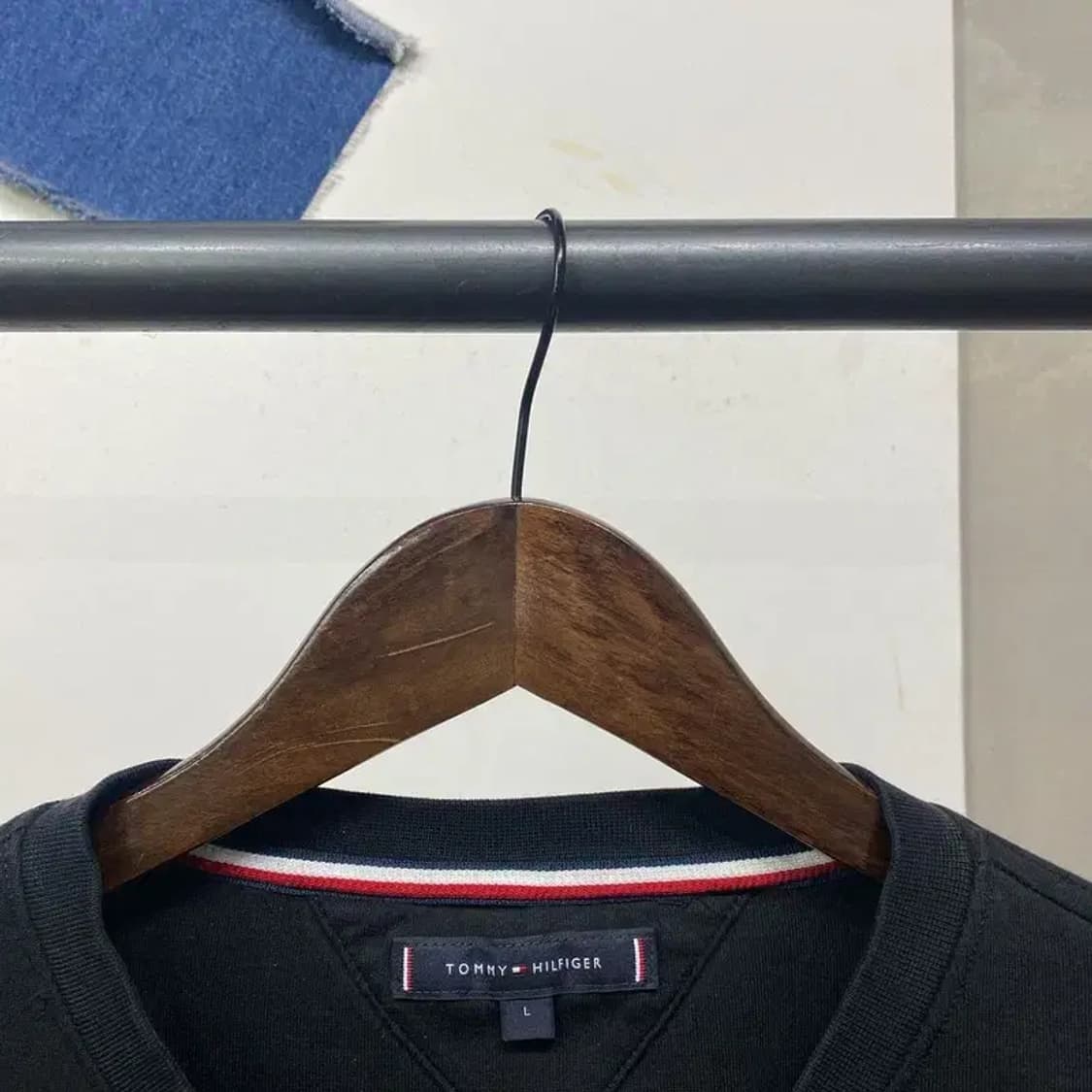 (100) 타미힐피거 캐주얼 클래식 자수 맨투맨 긴팔 티 상품이미지2