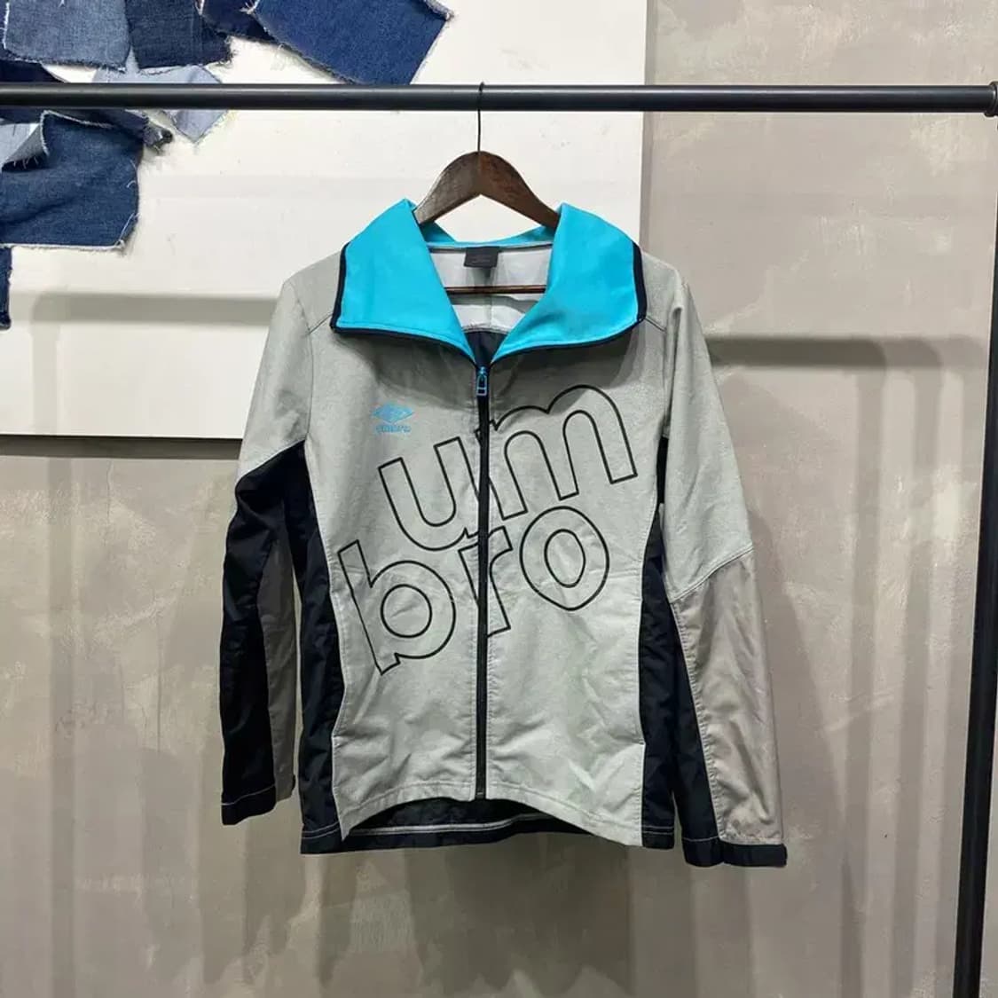 (100) 엄브로 스포츠 캐주얼 프린팅 바람막이 자켓 상품이미지1