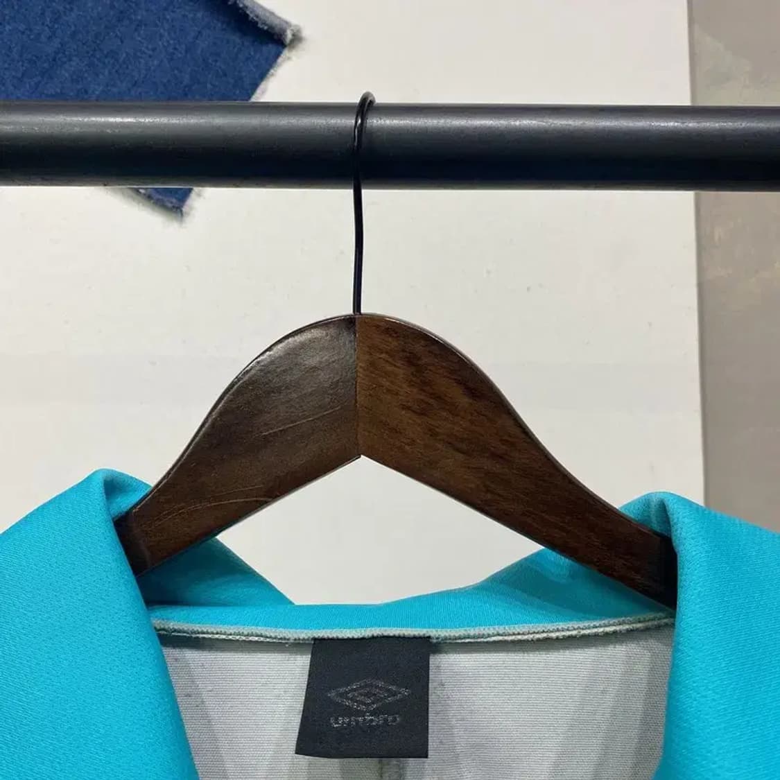 (100) 엄브로 스포츠 캐주얼 프린팅 바람막이 자켓 상품이미지2