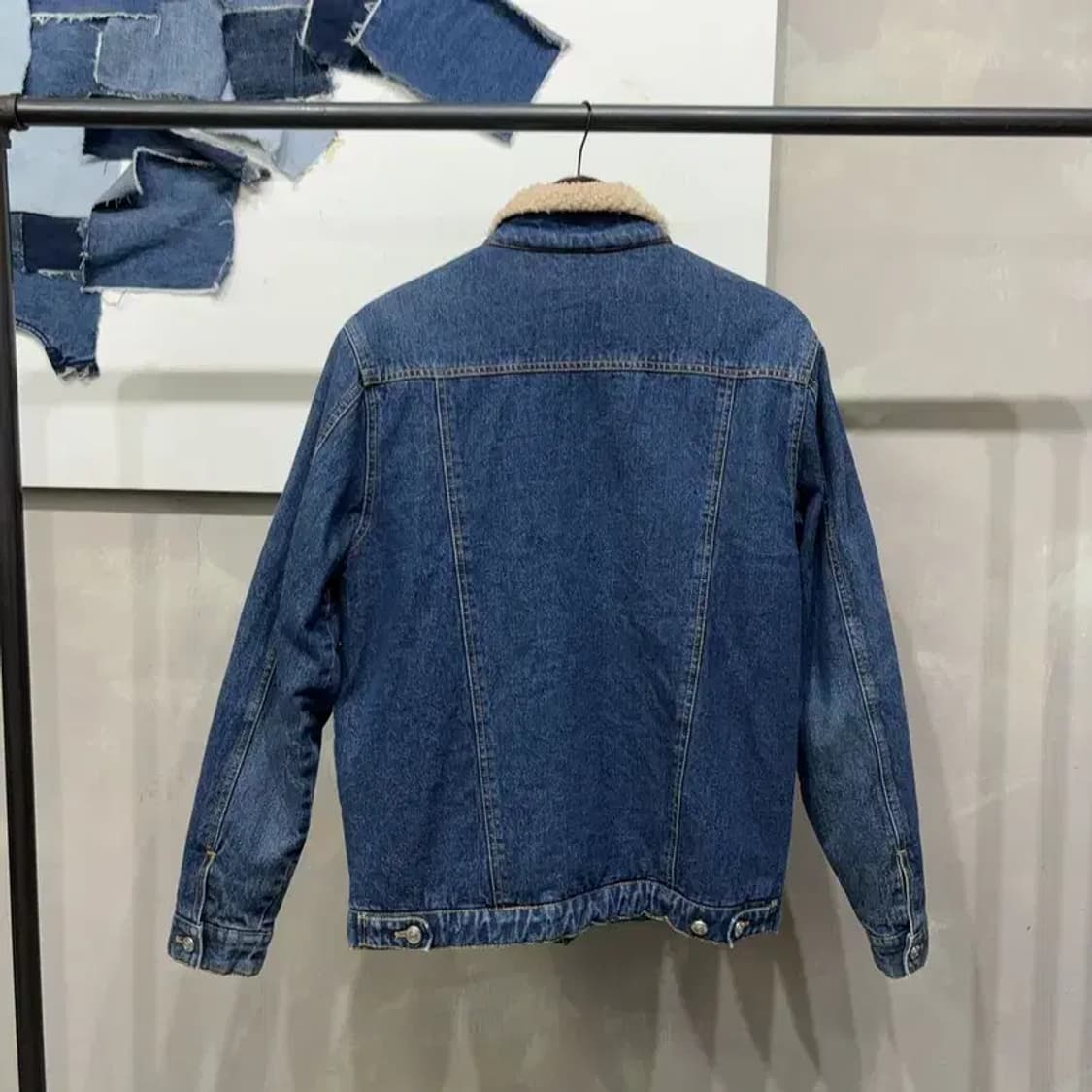 (105) 더스토리 아메카지 스트릿 양털 쉐르파 데님 자켓 상품이미지4