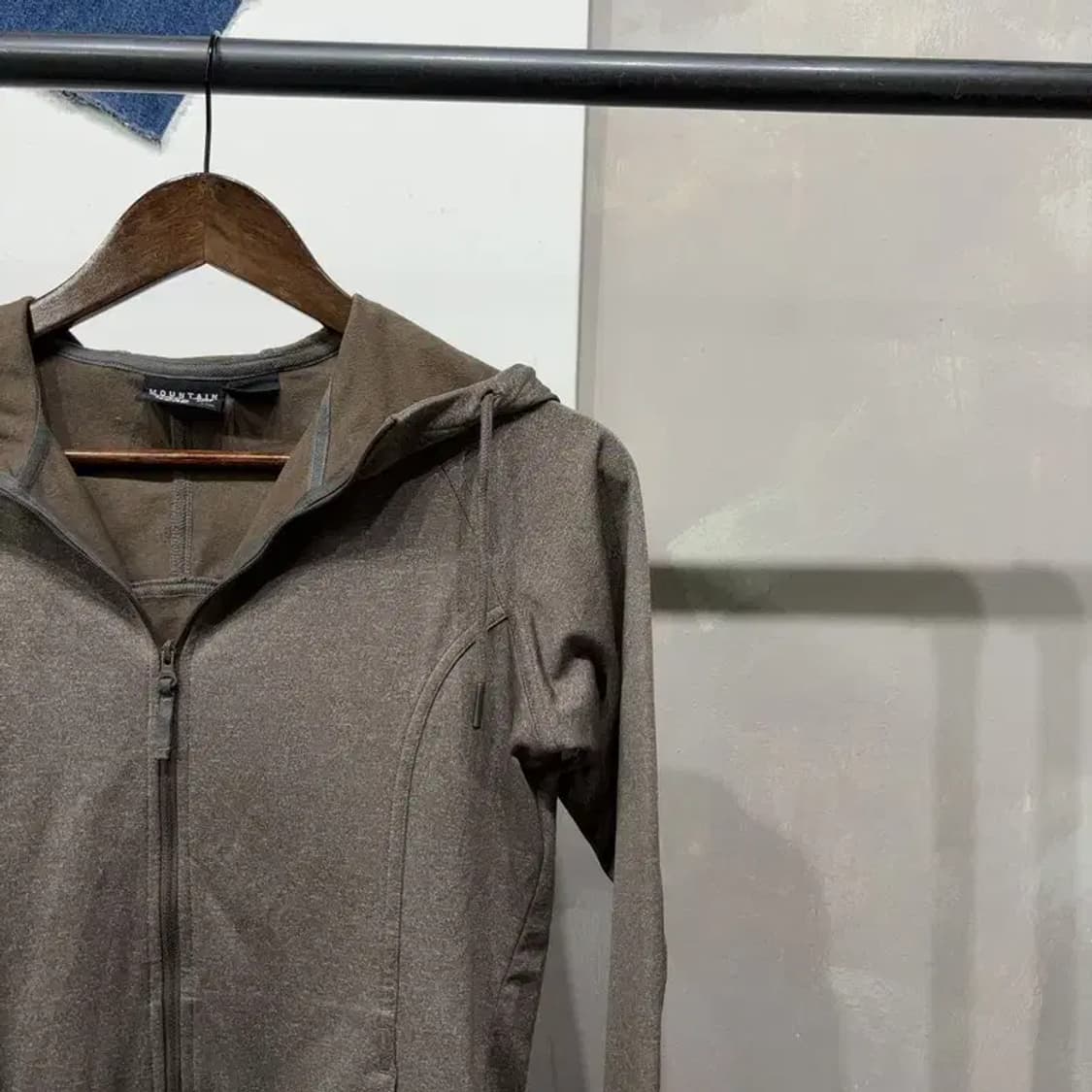 (90) 마운틴하드웨어 여성 아웃도어 후드집업 자켓 상품이미지3