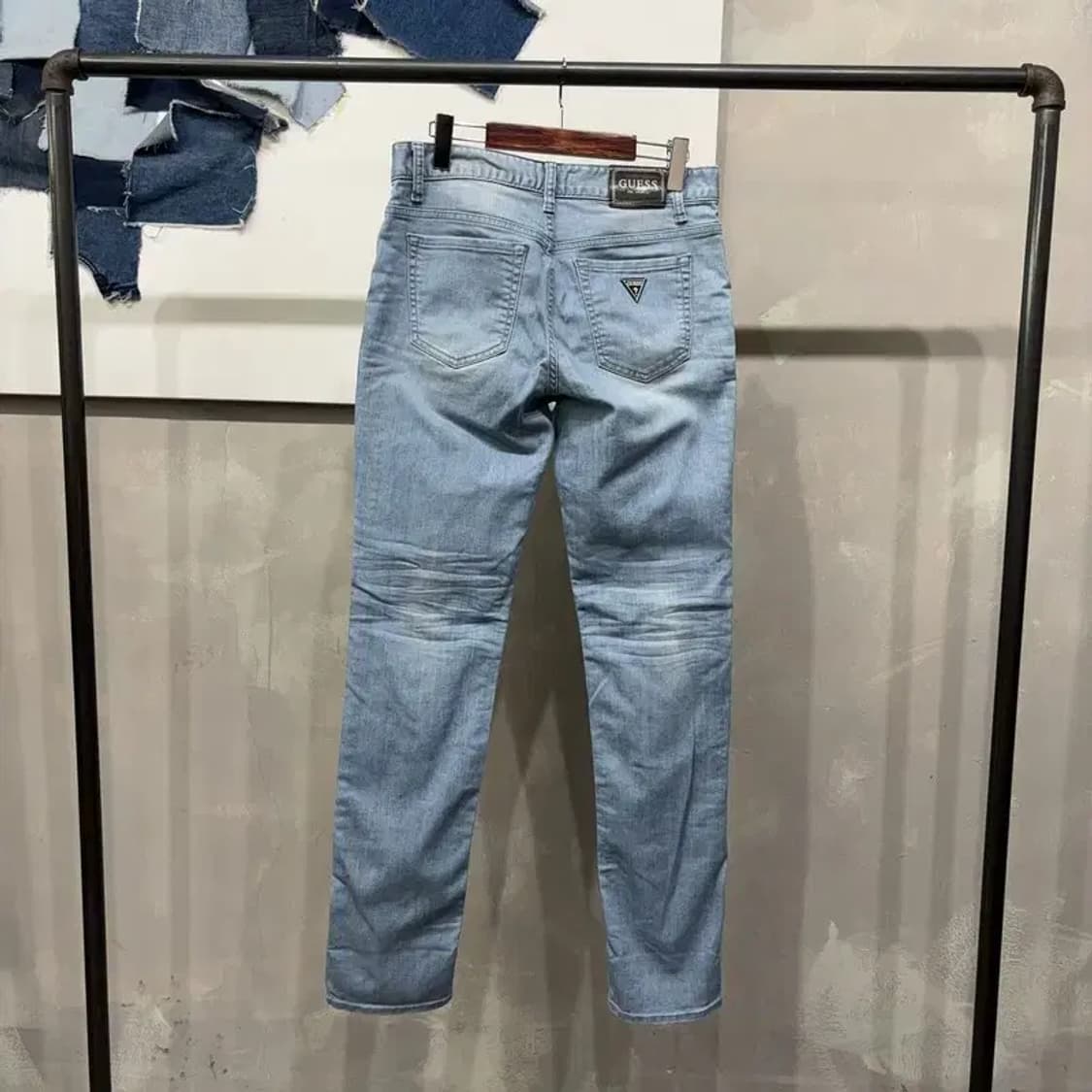 (30인치) 게스 캐주얼 스판 연청바지 데님팬츠 상품이미지3