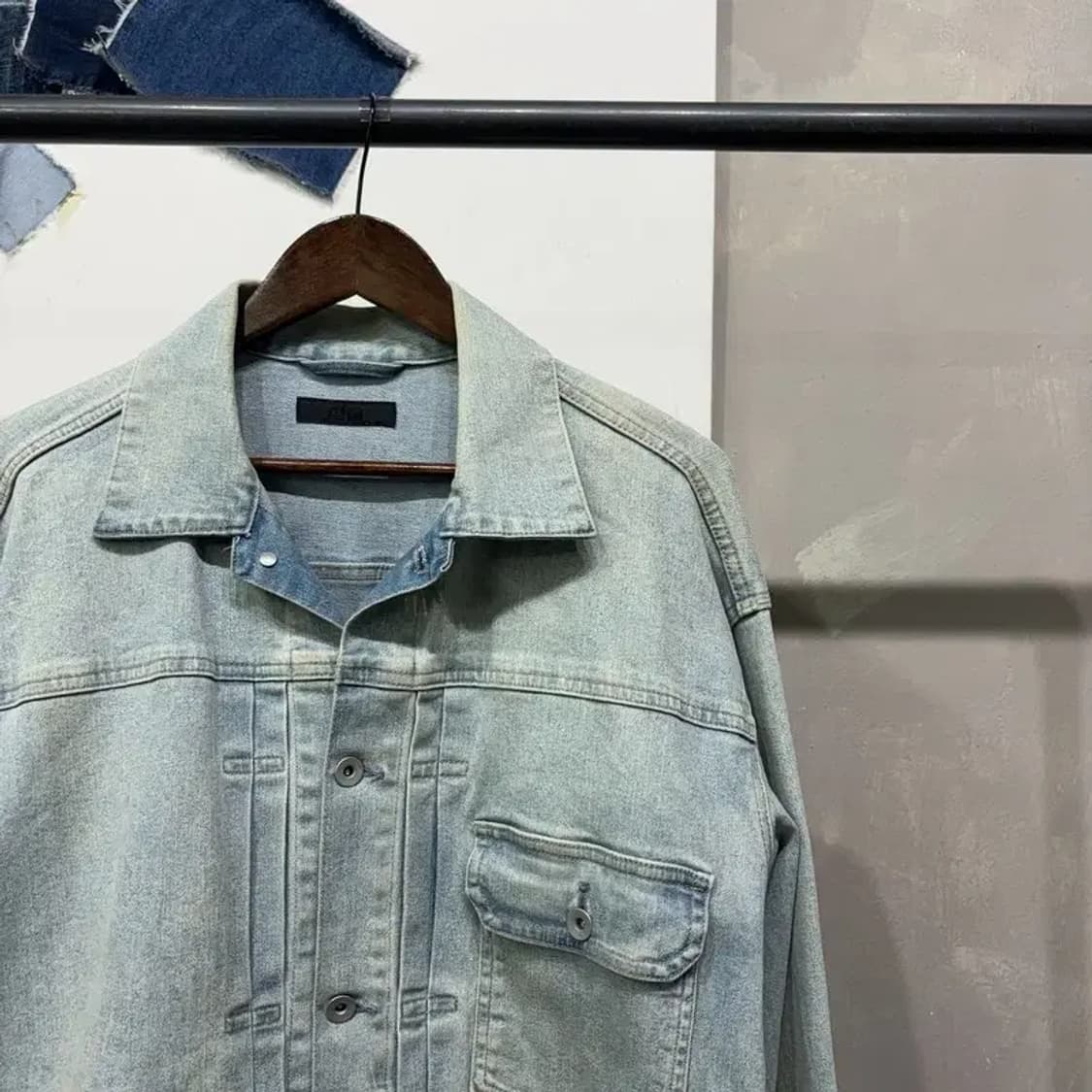 (105) 유니클로 캐주얼 포켓 턱 데님 트러커 청자켓 상품이미지3