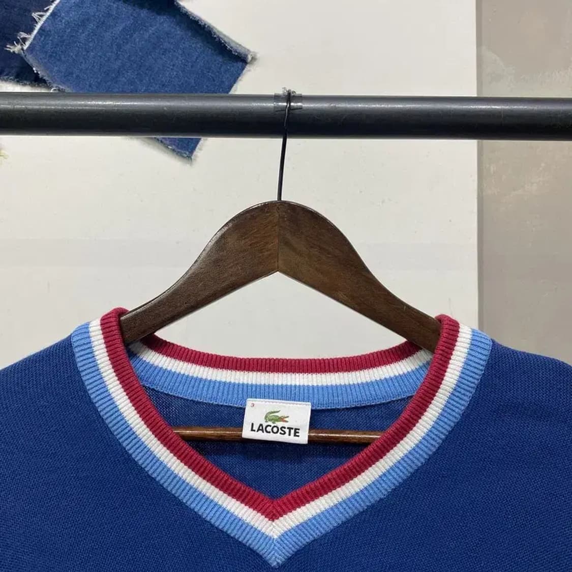 (95) 라코스테 캐주얼 스트릿 자수 브이넥 니트 상품이미지2
