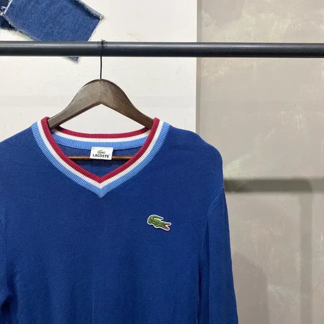 (95) 라코스테 캐주얼 스트릿 자수 브이넥 니트 상품이미지3