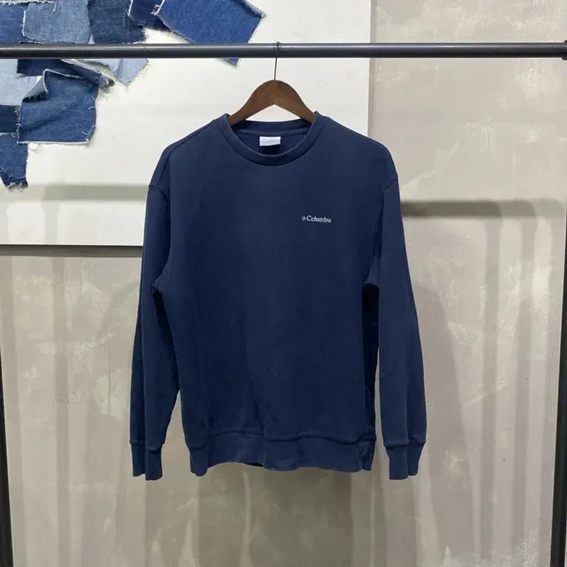 (105) 콜롬비아 등산 아웃도어 네이비 맨투맨 긴팔 티 상품이미지1