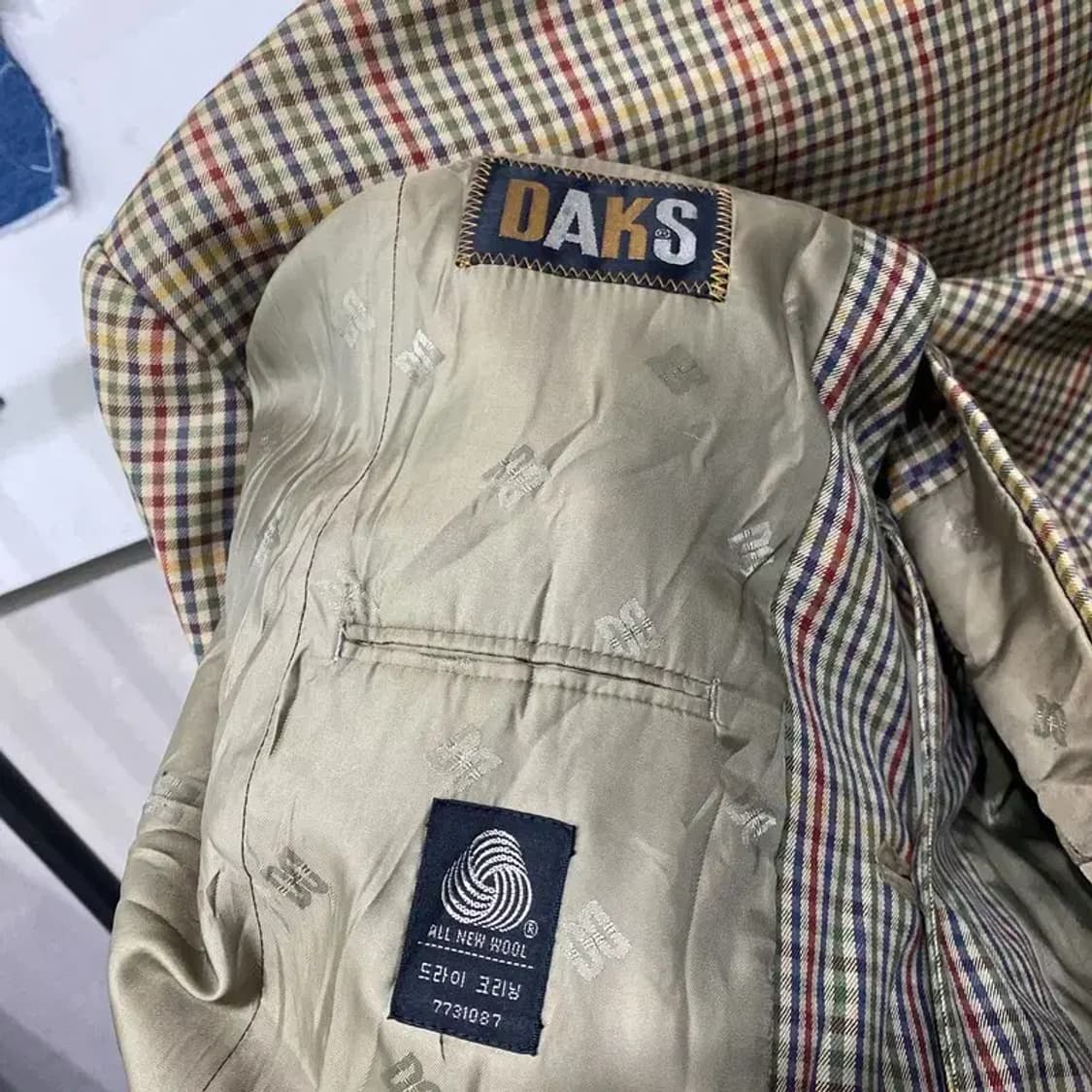 (100) 닥스 캐주얼 클래식 체크 블레이저 정장자켓 상품이미지5