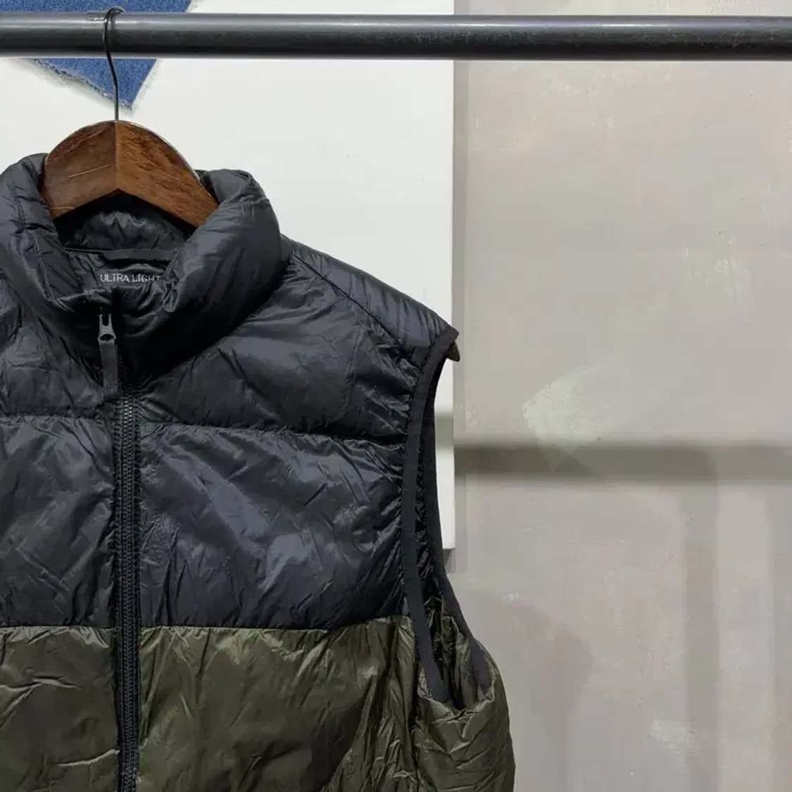 (95) 유니클로 캐주얼 울트라 라이트 다운 패딩 조끼 상품이미지3