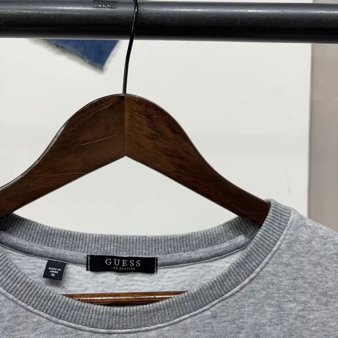 (95) 게스 캐주얼 기모 자수 맨투맨 긴팔티 상품이미지2