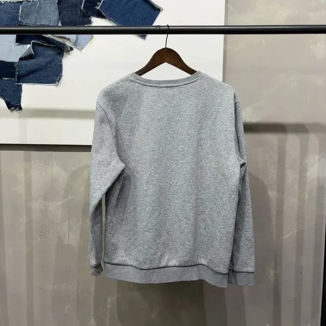 (95) 게스 캐주얼 기모 자수 맨투맨 긴팔티 상품이미지4