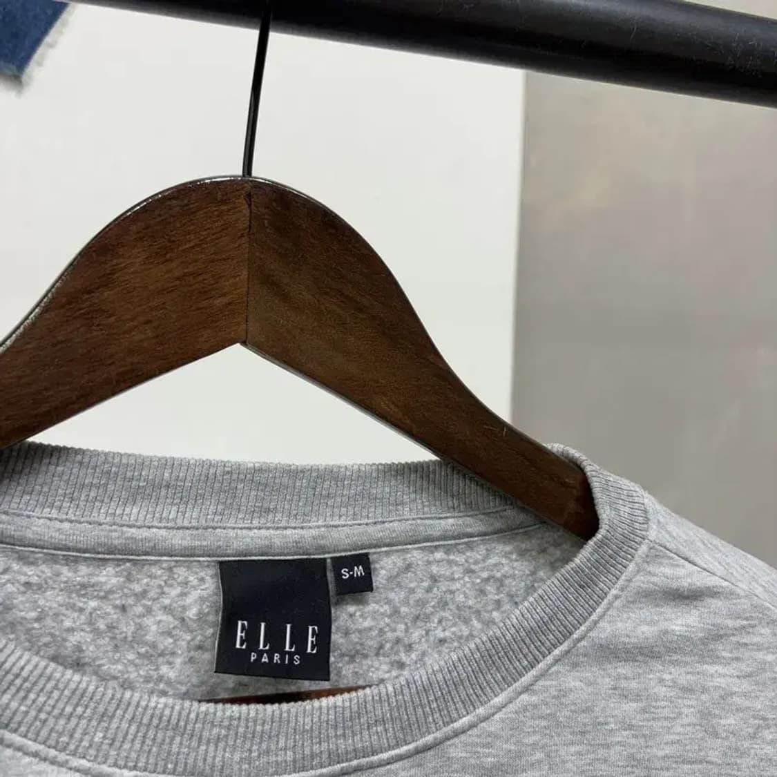 (90) 엘르 여성 캐주얼 무지 기모 맨투맨 긴팔 티 상품이미지2