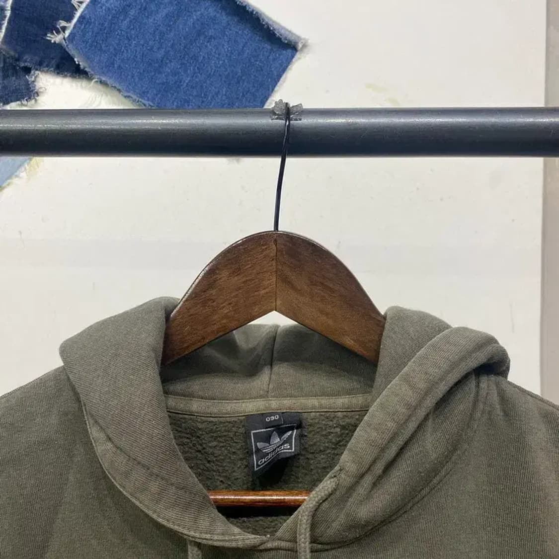 (95) 아디다스 빈티지 흑탭 올드스쿨 프린팅 기모 후드티 상품이미지2