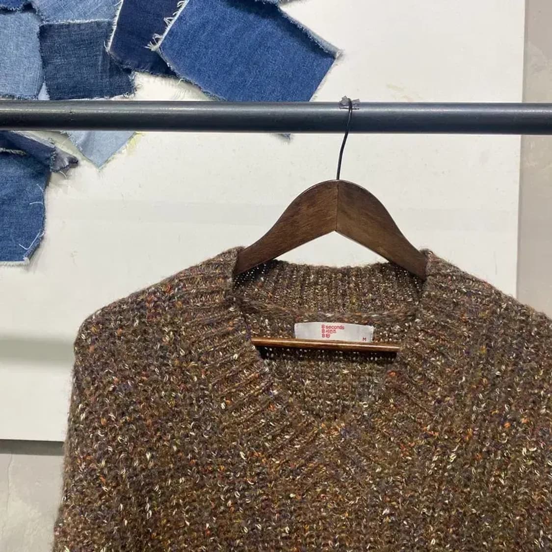 (100) 에잇세컨즈 여성 캐주얼 브이넥 니트 상품이미지3