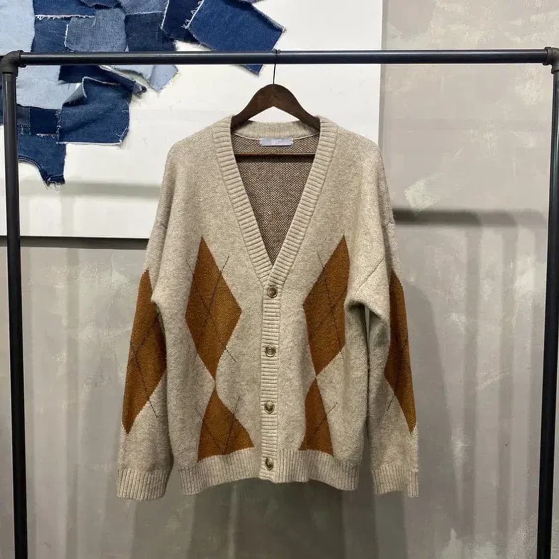 (110) 에잇세컨즈 캐주얼 아가일 니트 가디건 상품이미지1