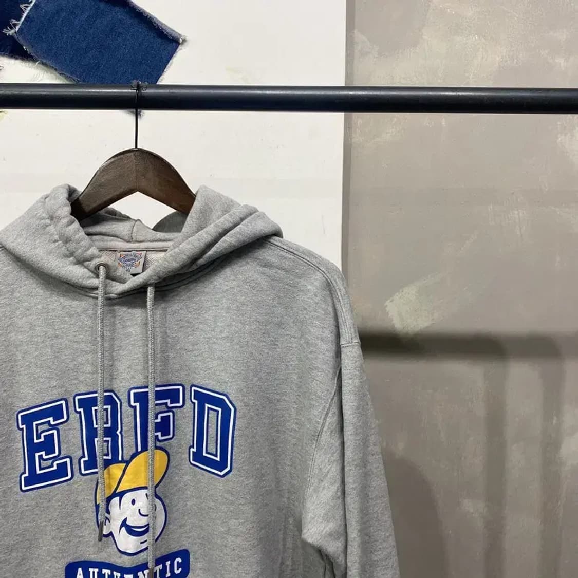 (105) 이벳필드 스트릿 프린팅 후드티 상품이미지3