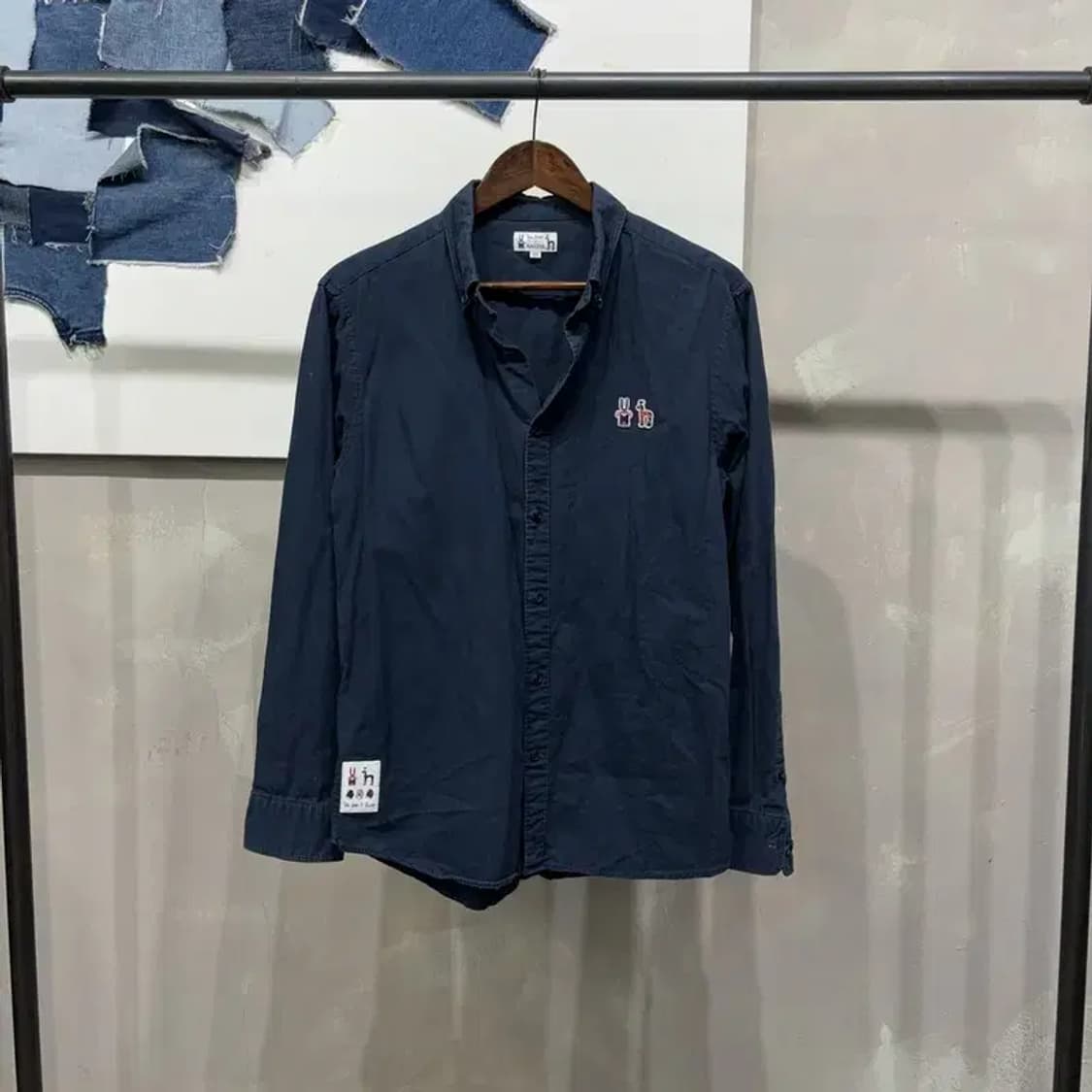 (105) 헤지스 캐주얼 자수 네이비 셔츠 남방 상품이미지1