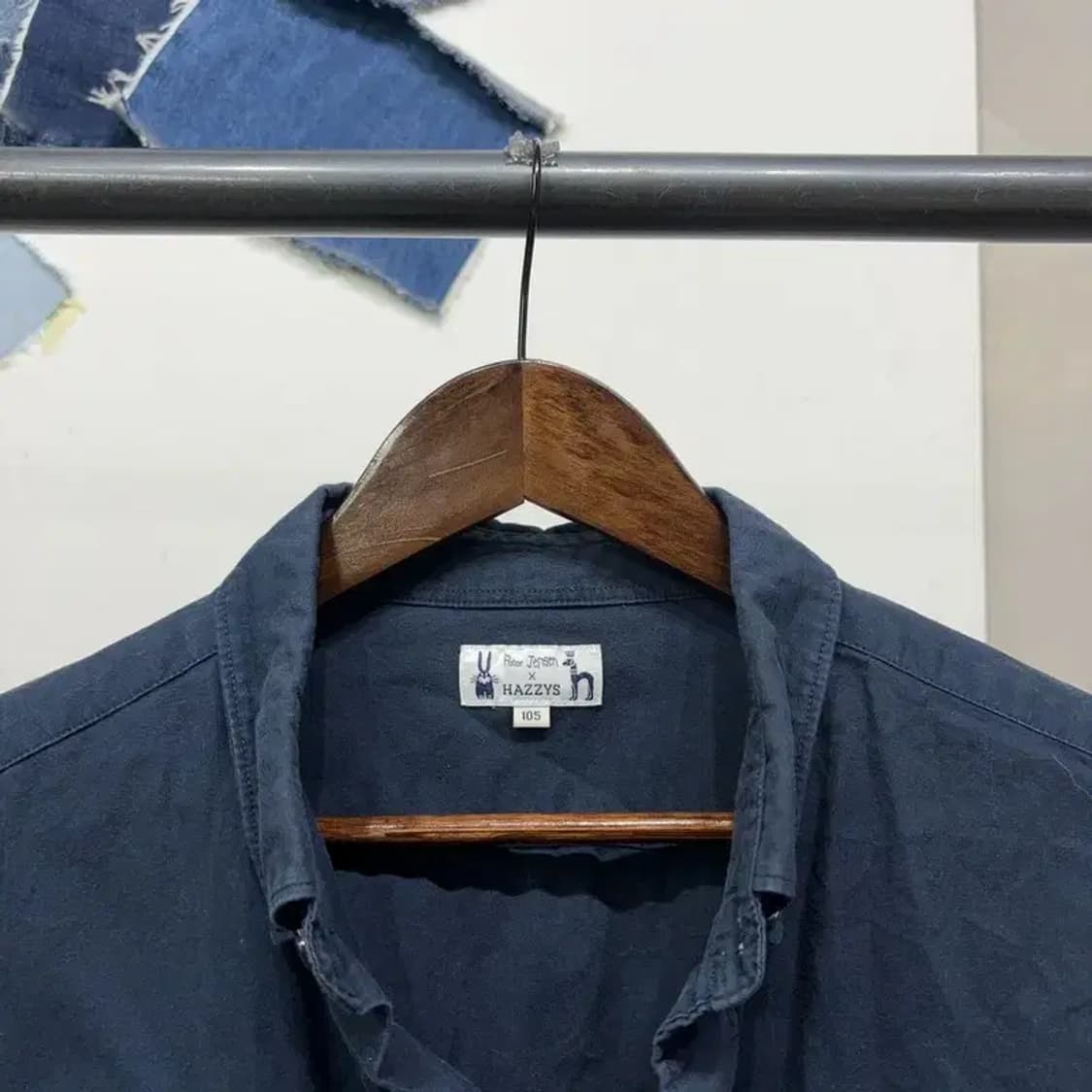 (105) 헤지스 캐주얼 자수 네이비 셔츠 남방 상품이미지2