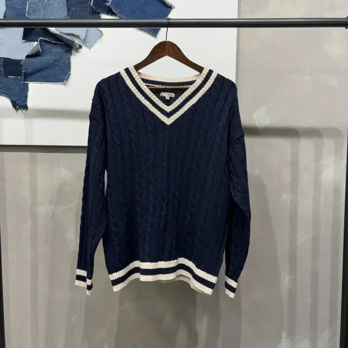 (95) 스파오 캐주얼 브이넥 케이블 꽈배기 니트 상품이미지1