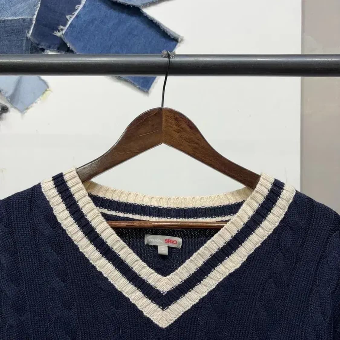(95) 스파오 캐주얼 브이넥 케이블 꽈배기 니트 상품이미지2