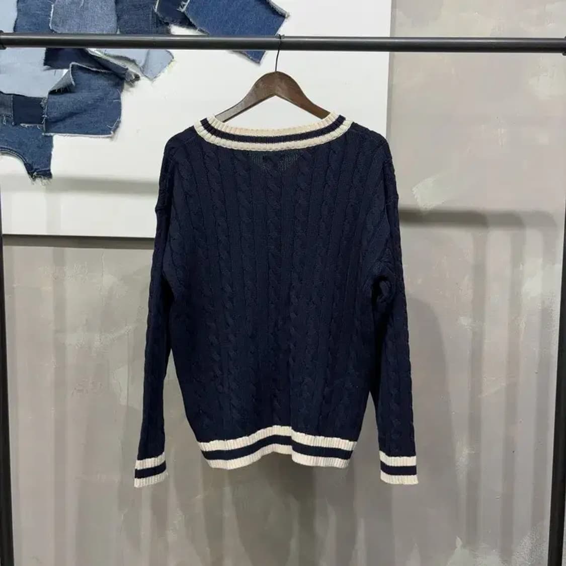 (95) 스파오 캐주얼 브이넥 케이블 꽈배기 니트 상품이미지4
