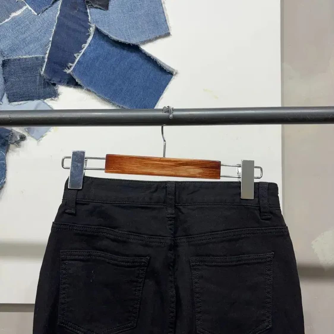 (26인치) 미쏘 여성 캐주얼 스판 블랙진 흑청바지 상품이미지4