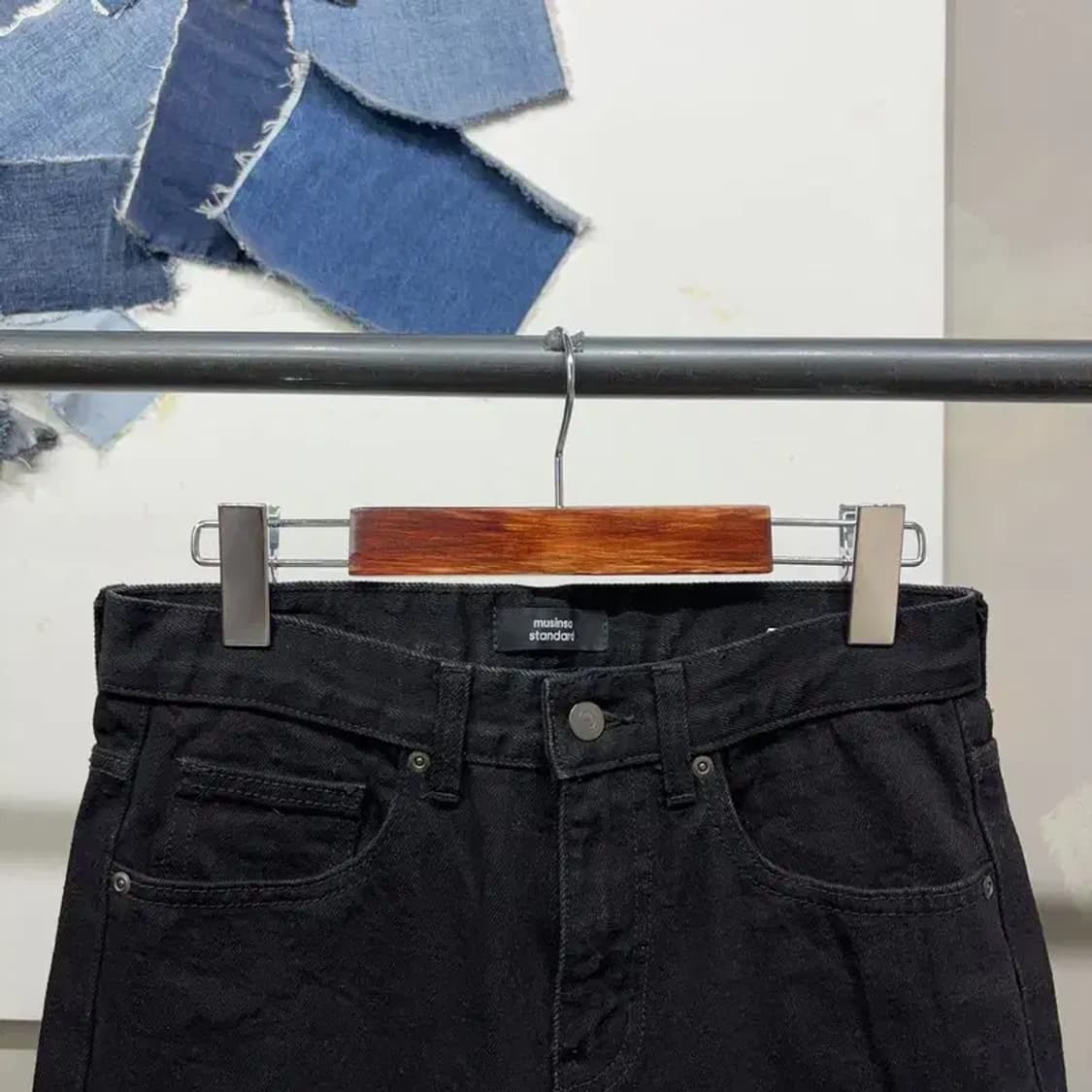 (28인치) 무신사스탠다드 캐주얼 흑청바지 블랙진 상품이미지2
