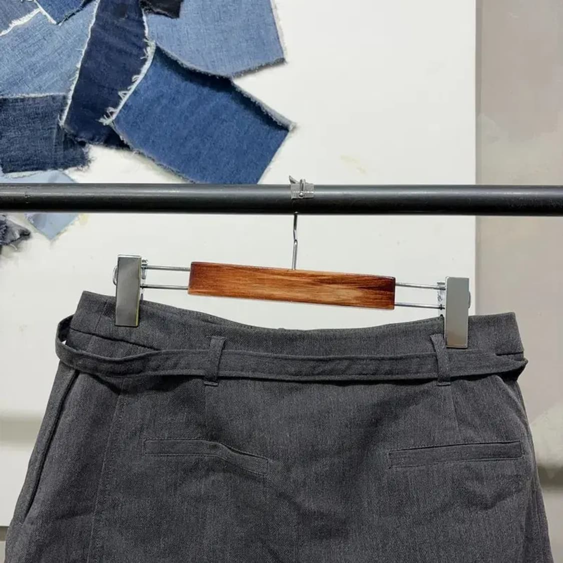 (28인치) 에잇세컨즈 여성 캐주얼 버클 미니 스커트 치마 반바지 상품이미지4