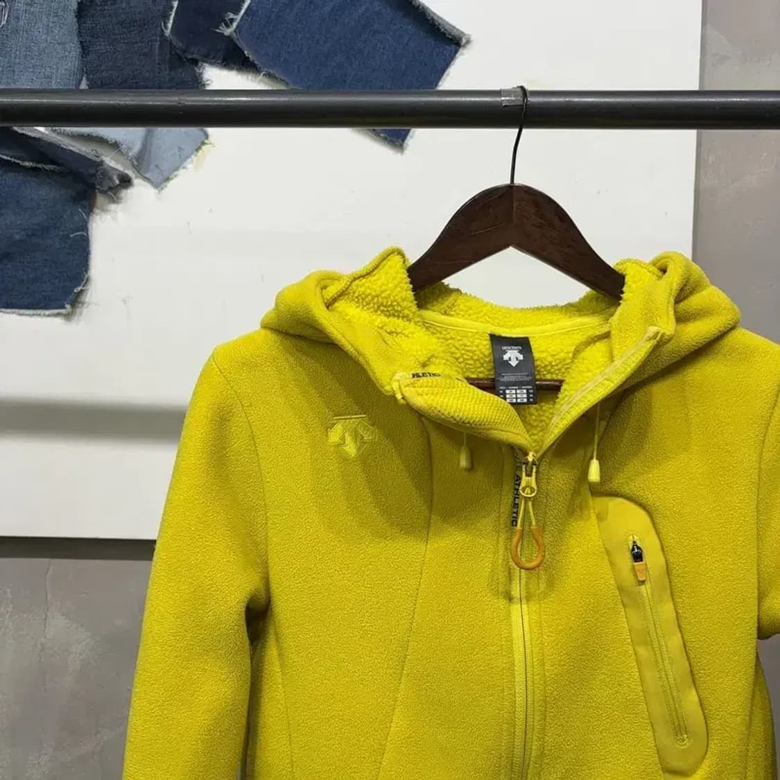 (95) 데상트 캐주얼 자수 후리스 후드집업 자켓 상품이미지3