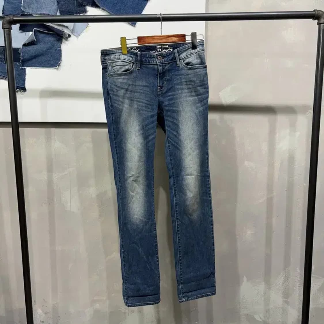 (27인치) 리바이스 여성 데미커브 스판 데님팬츠 청바지 상품이미지1