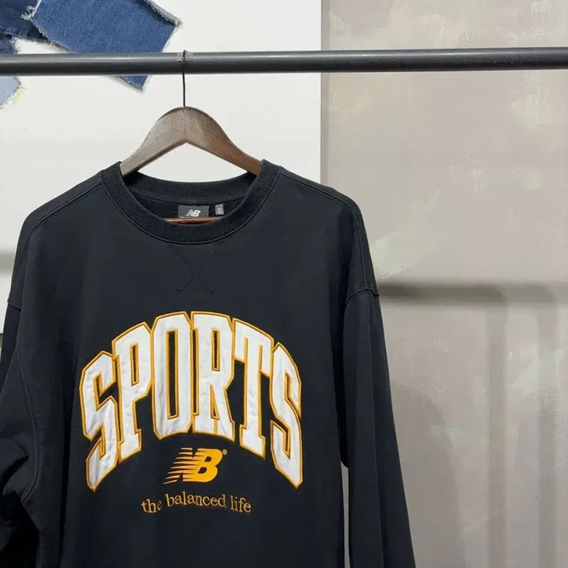 (105) 뉴발란스 캐주얼 기모 프린팅 맨투맨 긴팔티 상품이미지3