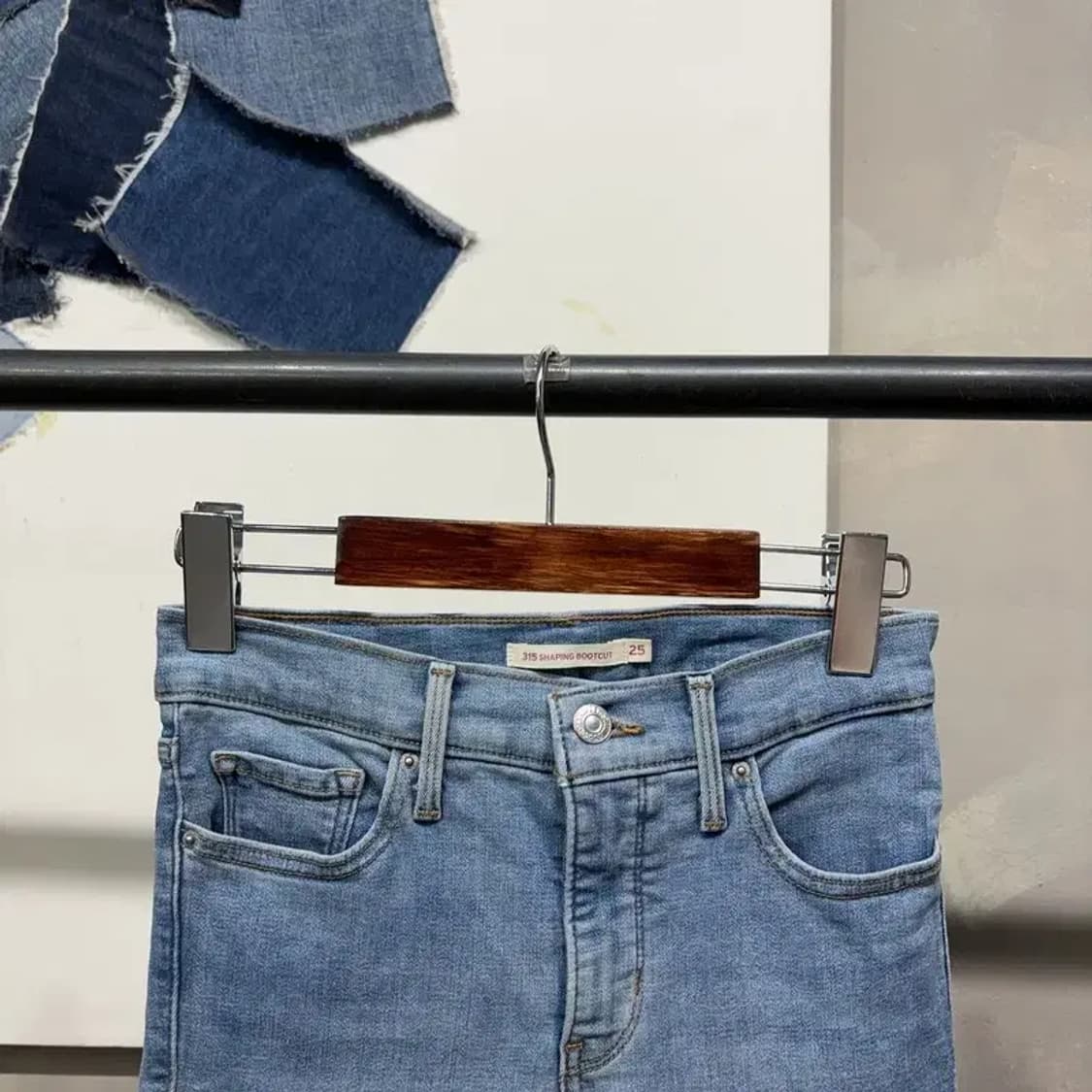 (25인치) 리바이스 여성 샤핑 부츠컷 스판 청바지 데님팬츠 상품이미지2