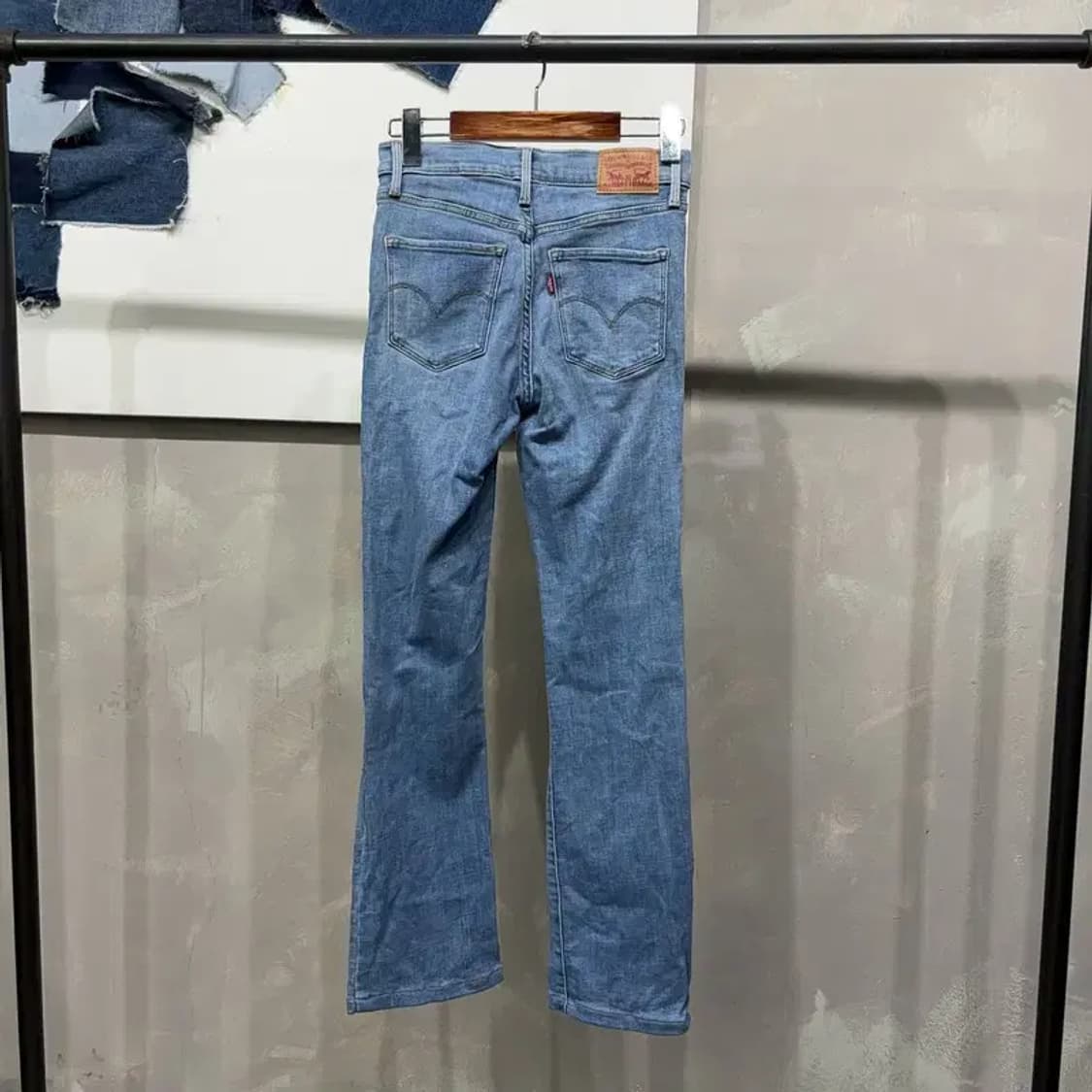 (25인치) 리바이스 여성 샤핑 부츠컷 스판 청바지 데님팬츠 상품이미지4