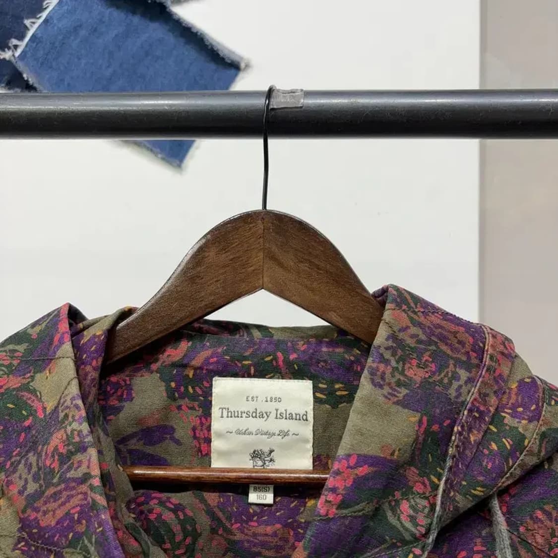 (85) 써스데이아일랜드 여성 플라워패턴 후드 야상 자켓 상품이미지3