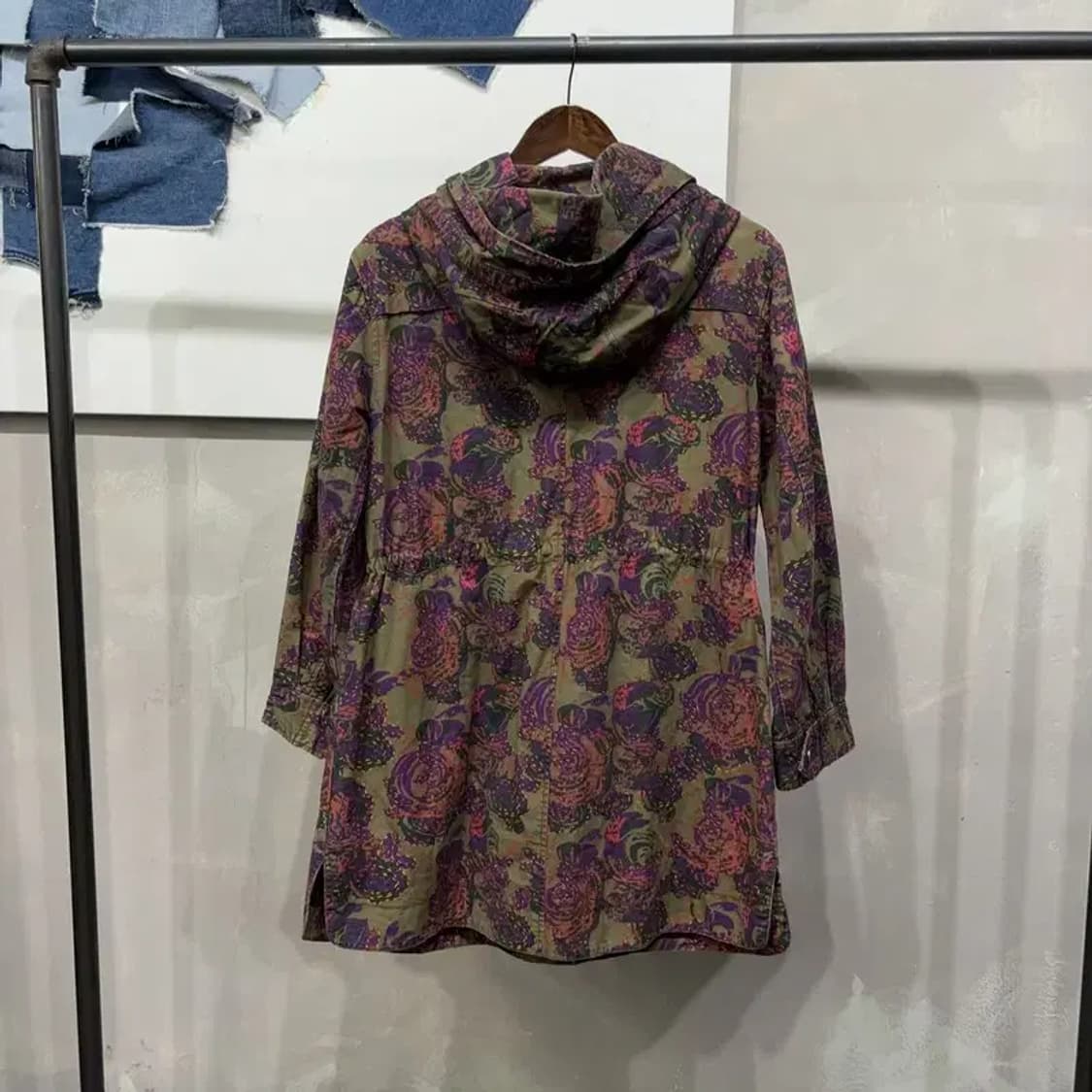 (85) 써스데이아일랜드 여성 플라워패턴 후드 야상 자켓 상품이미지5