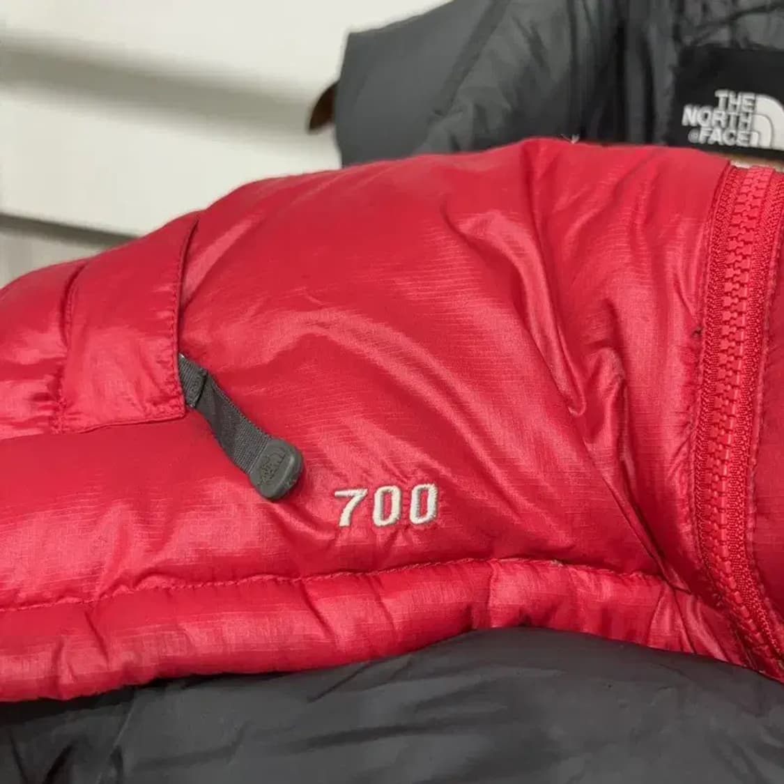 (85) 노스페이스 700 검빨 패딩 조끼 상품이미지5