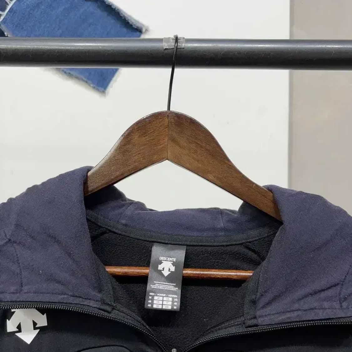 (95) 데상트 캐주얼 약기모 기능성 후드집업 자켓 상품이미지2