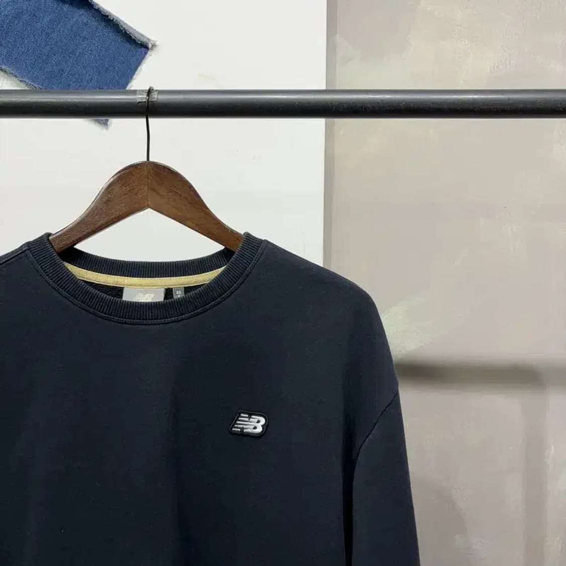 (85) 뉴발란스 여성 캐주얼 기모 맨투맨 긴팔티 상품이미지3