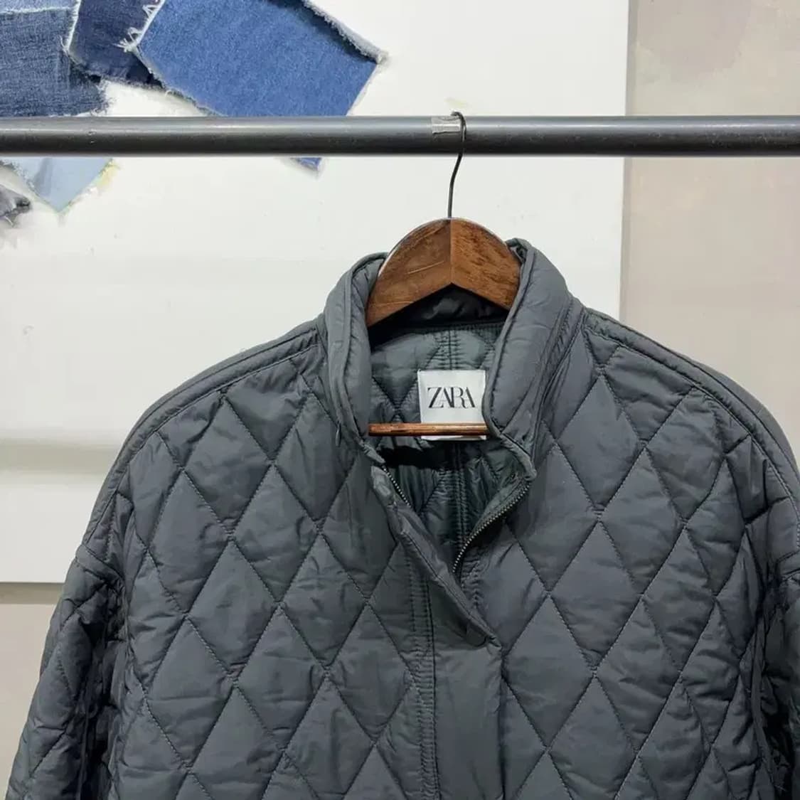 (95) 자라 여성 캐주얼 퀼팅 크롭 경량패딩 자켓 상품이미지4