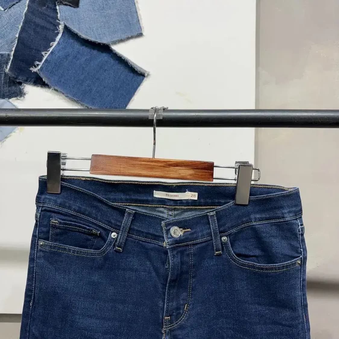 (28인치) 리바이스 711 여성 스키니핏 스판 청바지 데님팬츠 상품이미지2