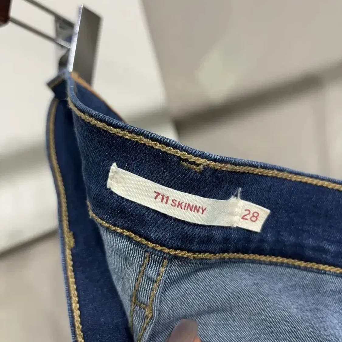(28인치) 리바이스 711 여성 스키니핏 스판 청바지 데님팬츠 상품이미지5