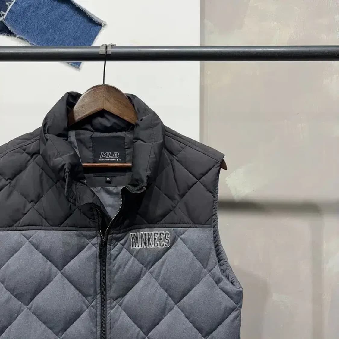 (95) MLB 뉴욕양키스 오리털 패딩조끼 상품이미지3