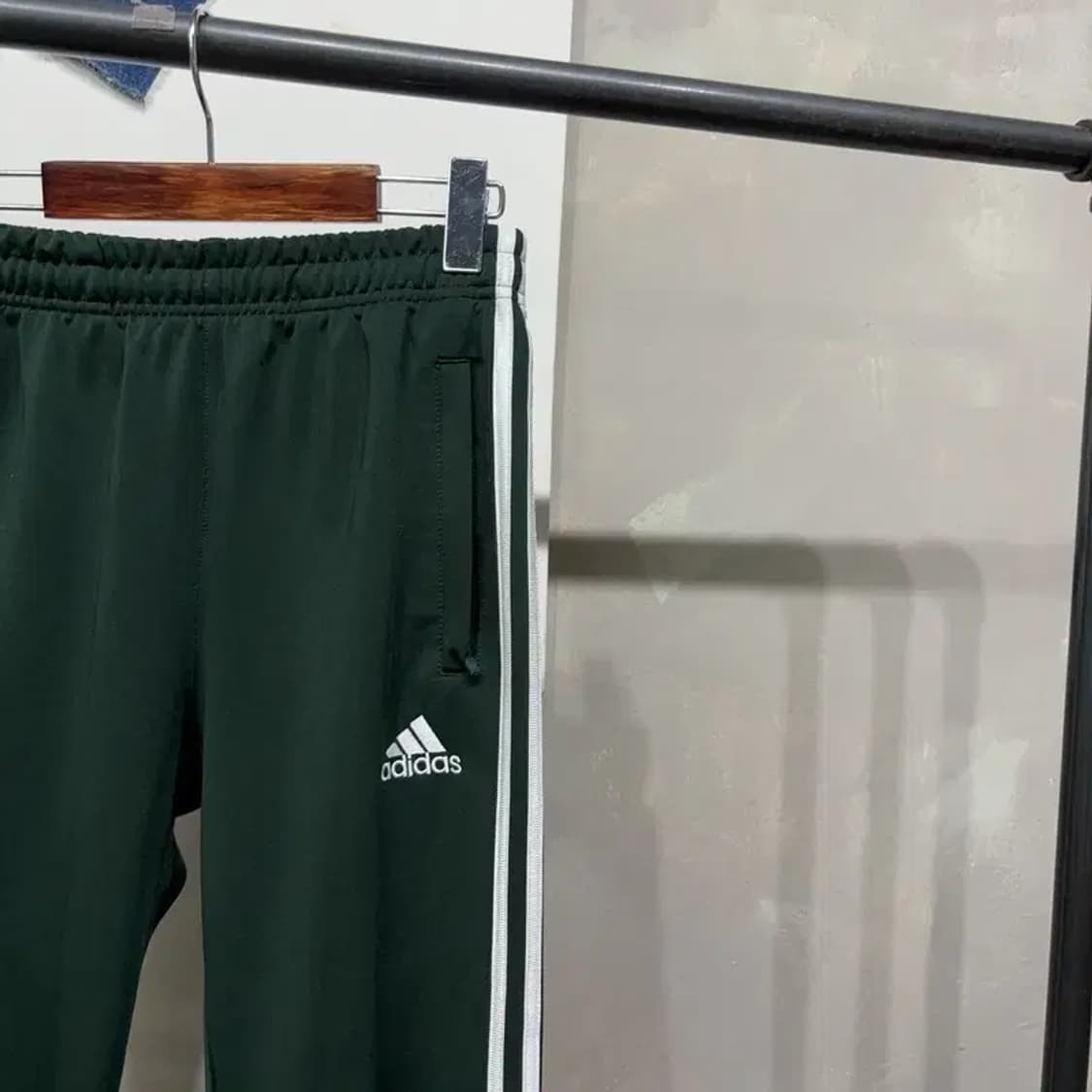 (24~26인치) 아디다스 여성 밴딩 트레이닝 팬츠 운동바지 상품이미지3